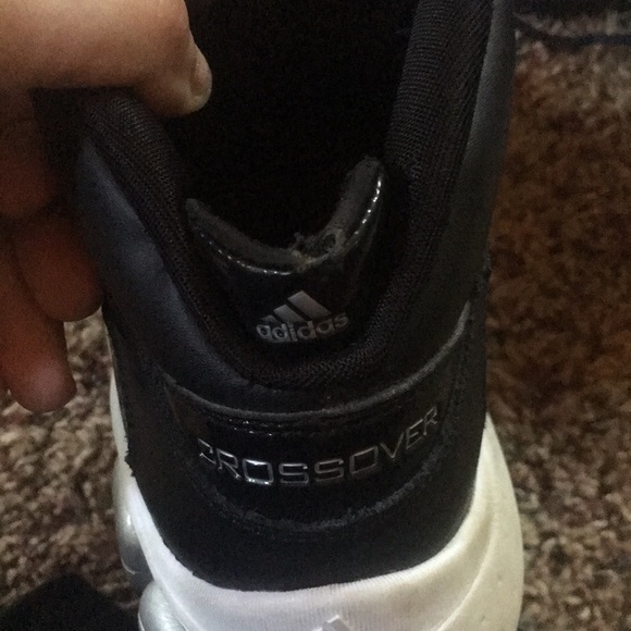 Crossover Basketball Sneakers - Picture 4 of 4